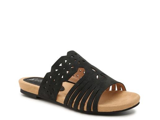 Nikole Sandal