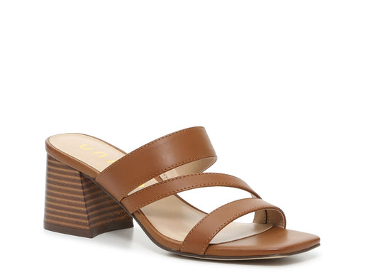 Miriam Sandal